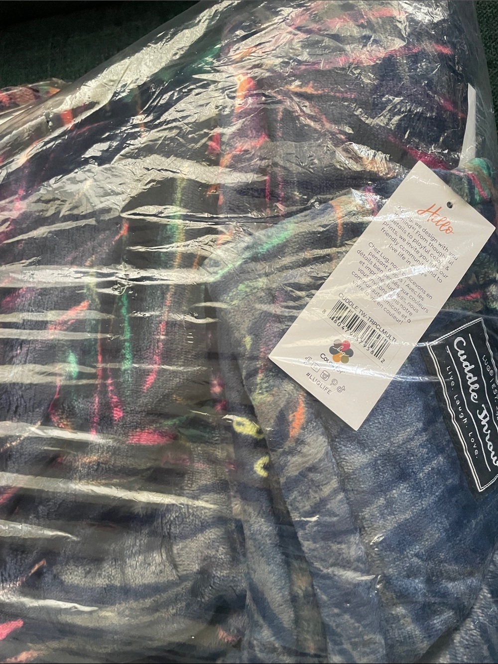 NWT- Lug Cuddle Throw Tropical Multi
